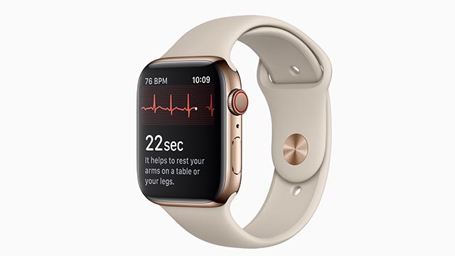 Apple Watch, interfaccia con elettrocardiogramma in corso