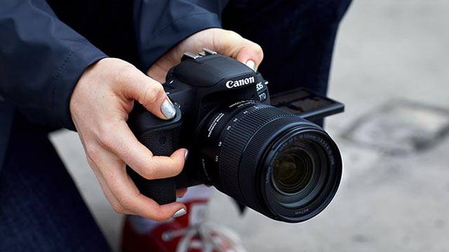 canon eos 77d