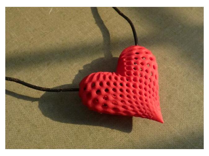 Ciondolo a forma di cuore stampato in 3D