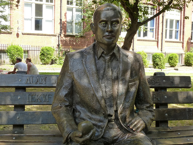 Statua di Alan Turing a Manchester