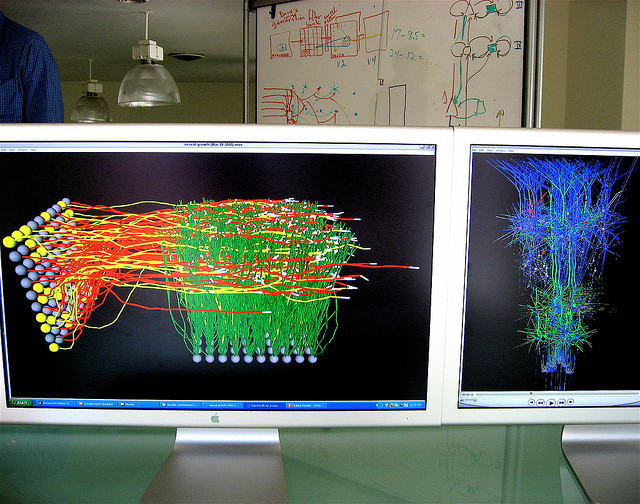 Simulazione computerizzata di una rete neurale artificiale
