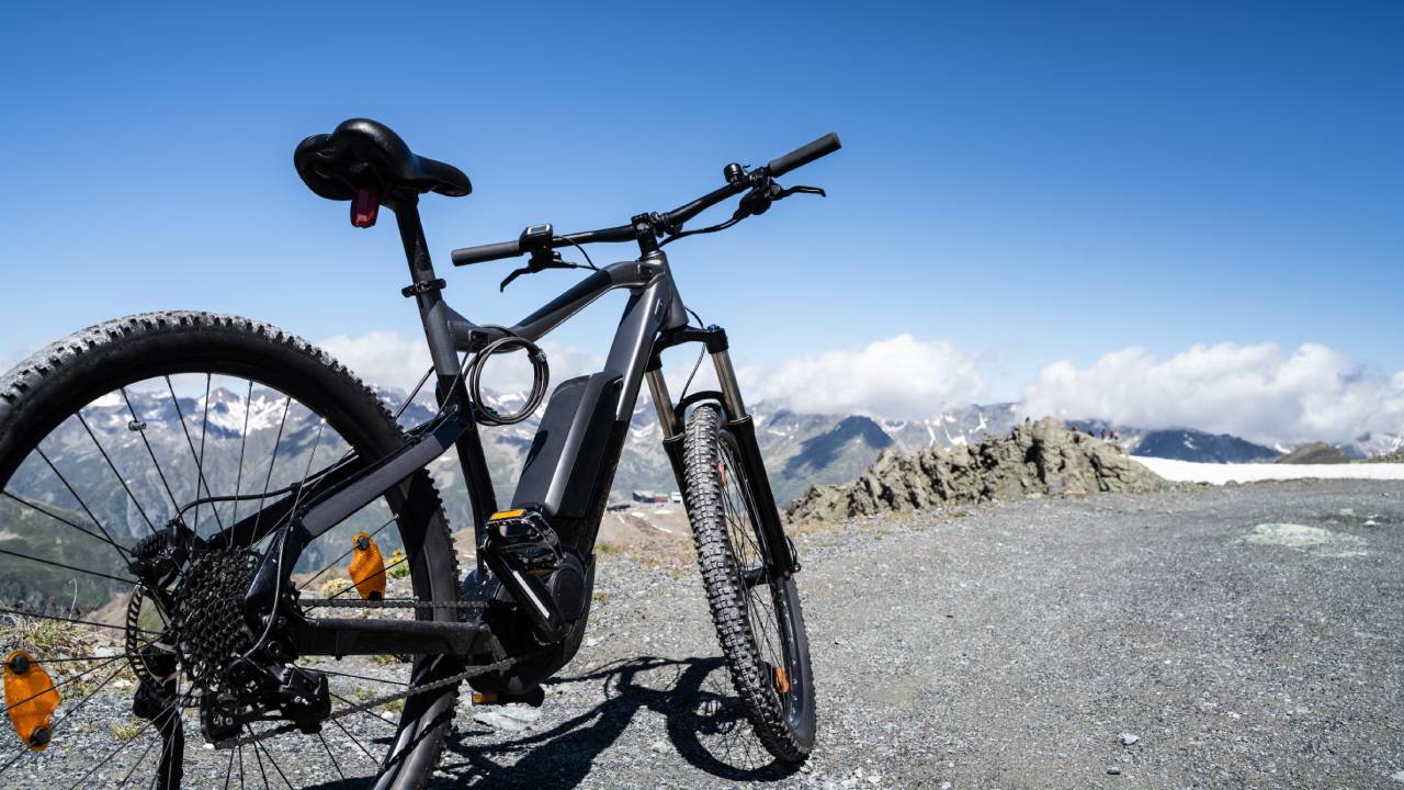 bici-elettrica-in-montagna