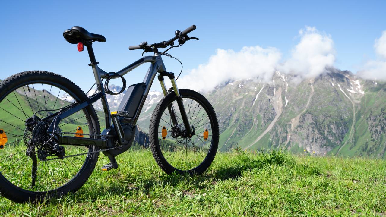 bici-elettrica-in-montagna