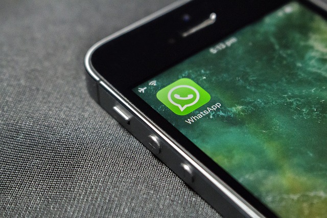 facebook acquista whatsapp