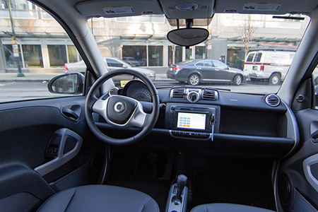 L'interno di una Smart car2go