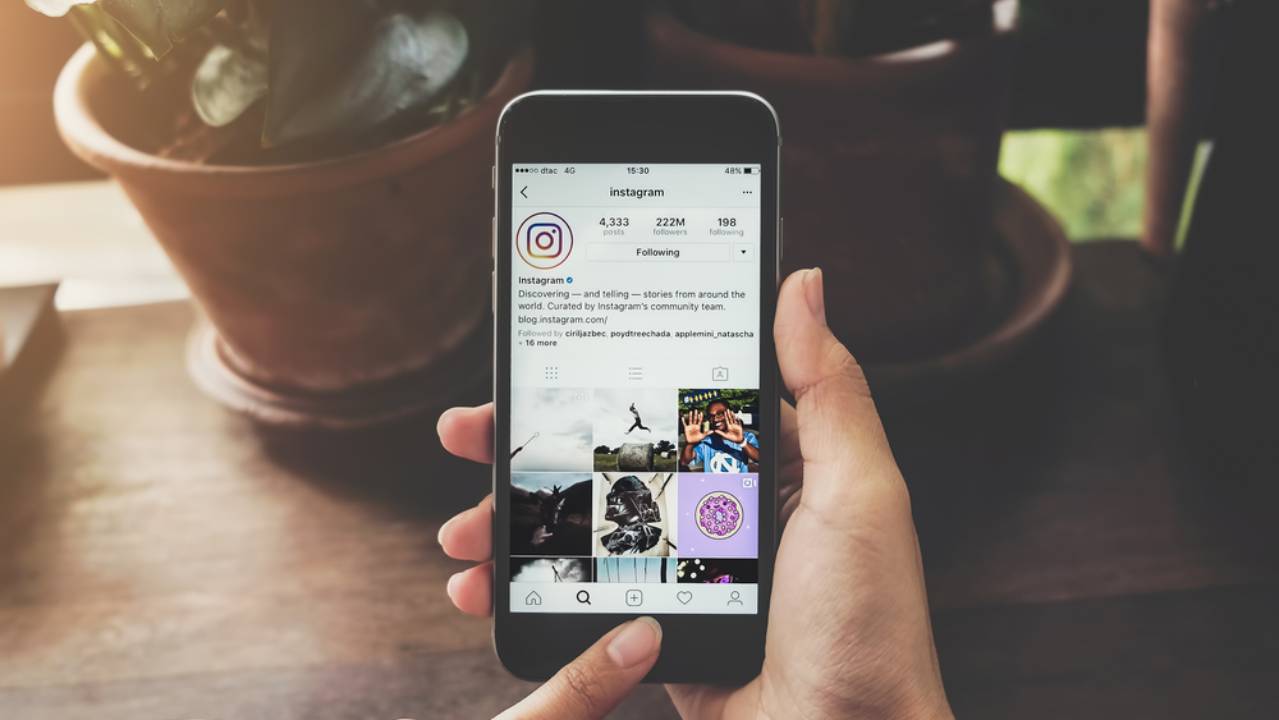 Home page di Instagram su smartphone