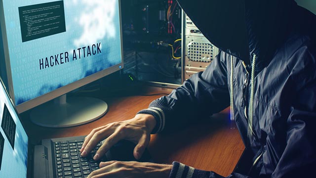 attacco hacker social