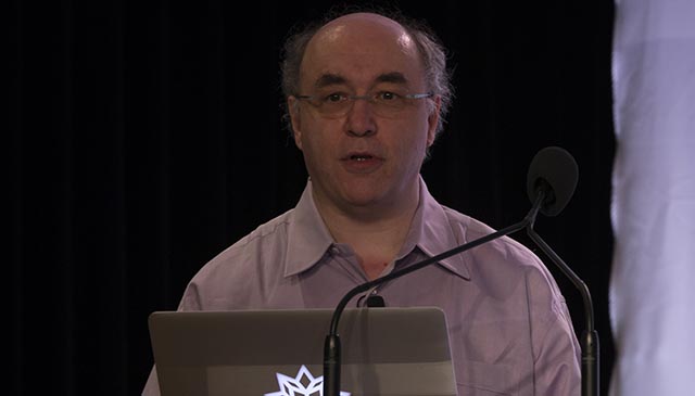 Wolfram nel corso di una conferenza